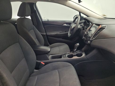 Used 2018 Chevrolet Cruze LT w/ Sun And Sound Package image 21
