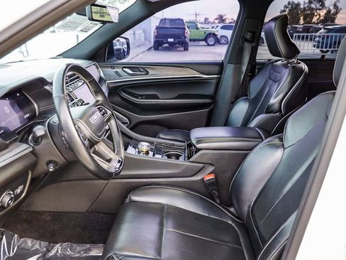 Used 2021 Jeep Grand Cherokee L Overland w/ Advanced Protech Group III image 22