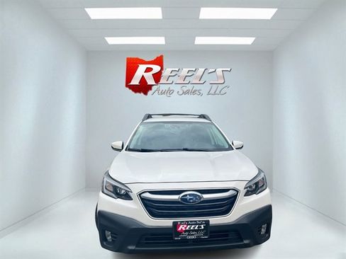 Used 2021 Subaru Outback Premium AWD/4WD image 2