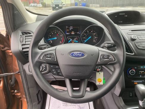 Used 2017 Ford Escape SE image 15