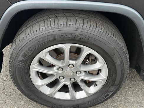 Used 2015 Jeep Grand Cherokee Limited w/ Trailer Tow Group IV AWD/4WD image 12