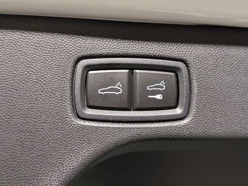 New 2026 Porsche Macan 4 Electric image 27