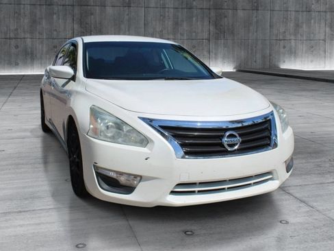 Used 2015 Nissan Altima 2.5 FWD image 8