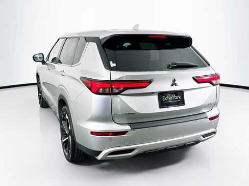 Used 2024 Mitsubishi Outlander SE image 5