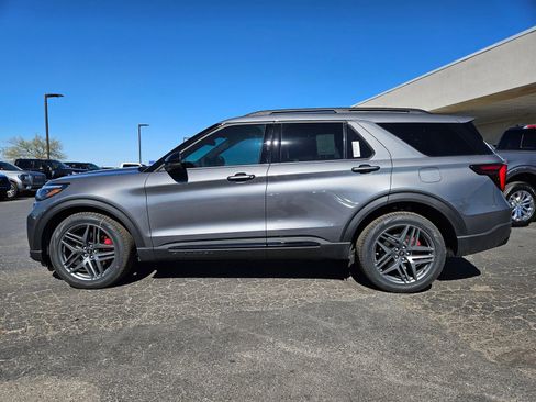 New 2026 Ford Explorer ST image 9
