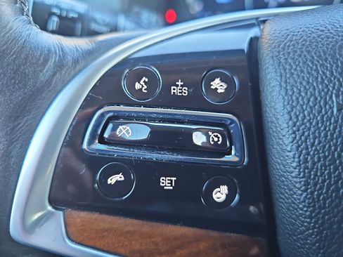 Used 2017 Cadillac Escalade ESV Luxury image 32