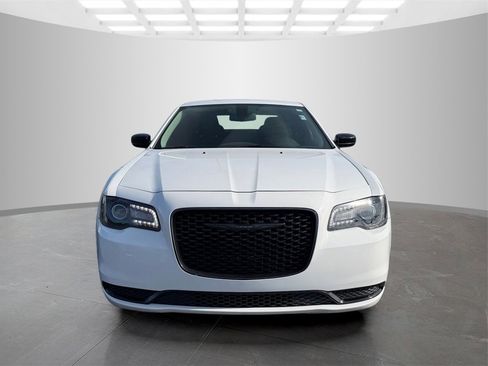 Used 2022 Chrysler 300 Touring w/ Sport Appearance Package image 2