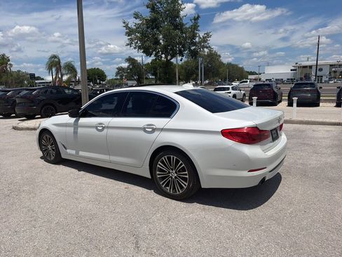 Used 2017 BMW 530i RWD image 10