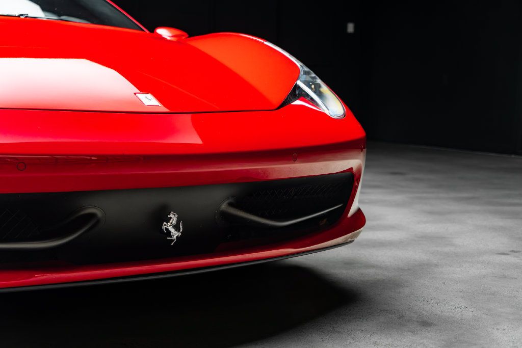 Used 2015 Ferrari 458 Italia Coupe RWD image 5