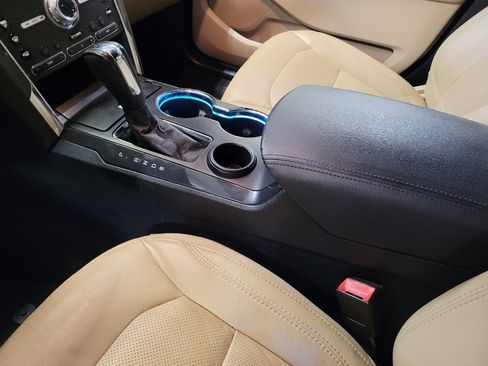Used 2017 Ford Explorer Limited FWD image 26