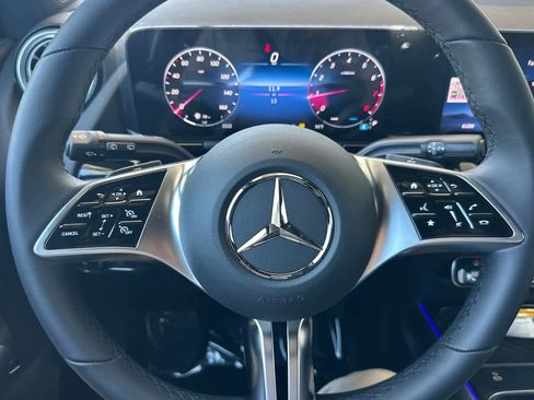 Certified 2025 Mercedes-Benz GLA 250 image 22