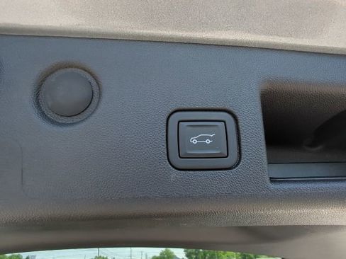 Used 2024 Chevrolet Equinox LT AWD/4WD image 17