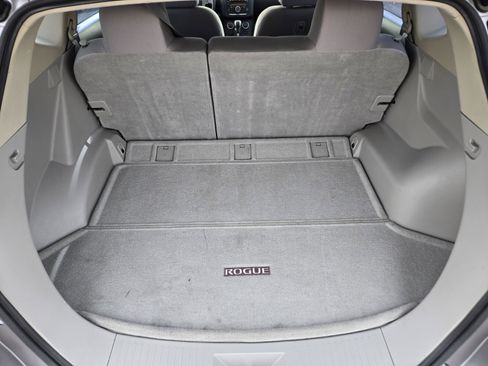 Used 2014 Nissan Rogue S image 14