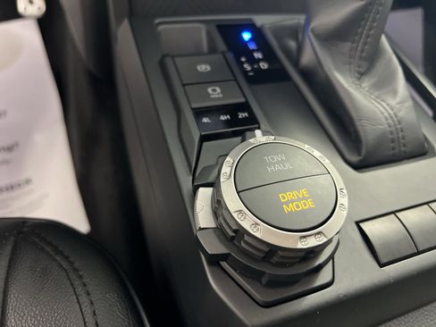 Used 2024 Toyota Tacoma TRD Sport image 31