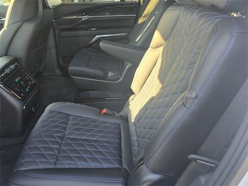 New 2025 Cadillac Escalade IQ Luxury 1 w/ Smart Trailering package image 12