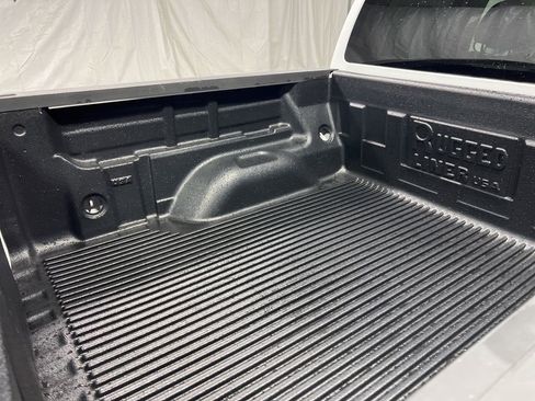 Used 2021 Chevrolet Colorado W/T w/ Custom Special Edition image 17