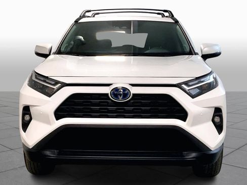 Used 2024 Toyota RAV4 XLE Premium image 4
