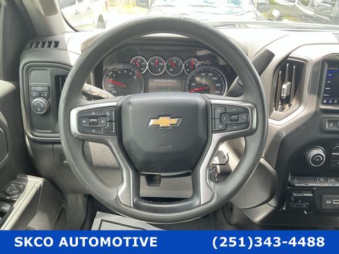 Used 2022 Chevrolet Silverado 1500 Custom w/ Safety Confidence Package RWD image 18