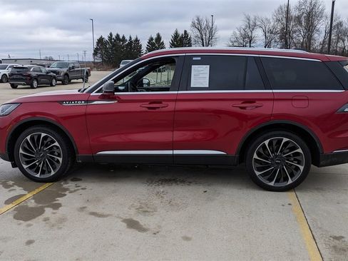 Used 2025 Lincoln Aviator Reserve w/ Equipment Group 201A image 6