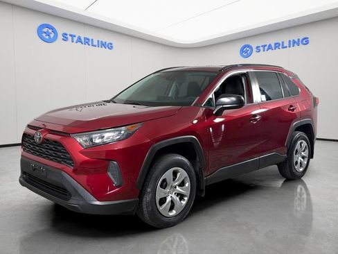 Used 2021 Toyota RAV4 LE FWD image 1