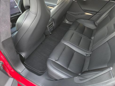 Used 2019 Tesla Model S Performance image 20