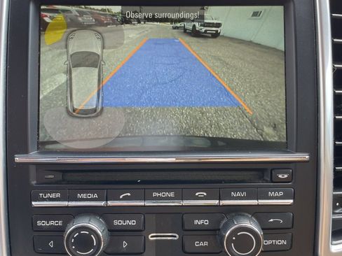 Used 2016 Porsche Cayenne AWD/4WD image 21