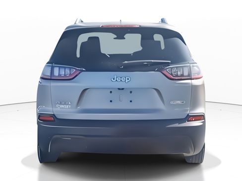 Used 2019 Jeep Cherokee Latitude Plus image 8