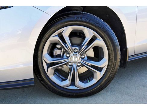 Used 2024 Honda Accord EX image 29