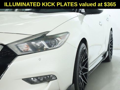 Used 2017 Nissan Maxima 3.5 SV w/ Interior Lighting Package image 5