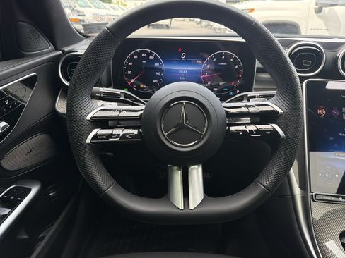 Used 2025 Mercedes-Benz C 300 4MATIC Sedan image 18