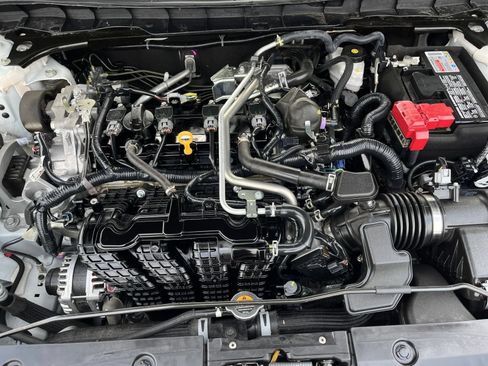 Used 2025 Nissan Altima 2.5 SV FWD image 33