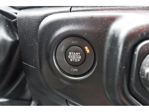 Used 2023 Jeep Gladiator Sport AWD/4WD image 20
