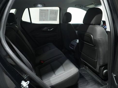 Used 2022 GMC Terrain SLE w/ Driver Convenience Package image 16