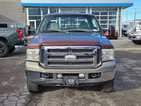 Used 2005 Ford F350 Lariat image 9