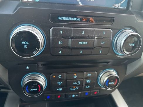 Used 2017 Ford F150 Lariat w/ Equipment Group 502A Luxury image 18