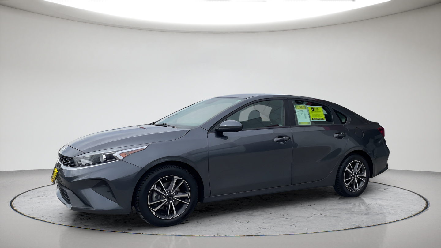 Used 2022 Kia Forte LXS FWD image 12