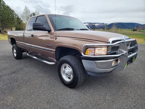 Used 2001 Dodge Ram 2500 Truck 4x4 Quad Cab image 3