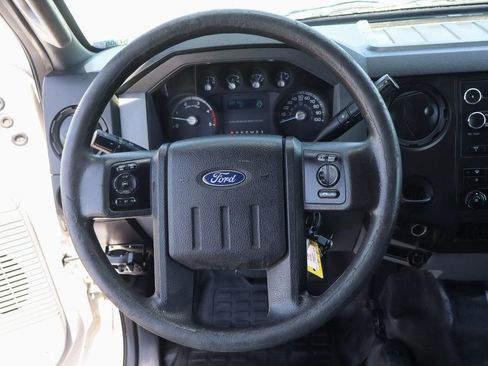 Used 2016 Ford F650 2WD Crew Cab Super Duty image 21
