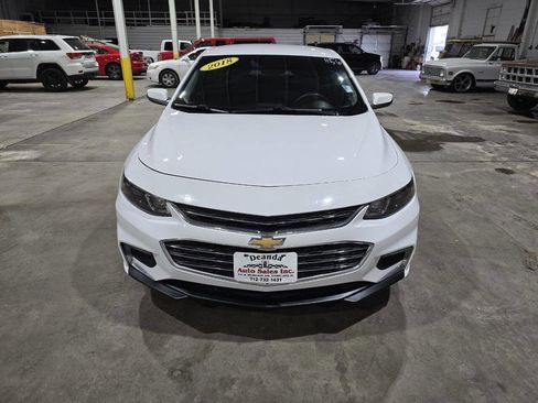 Used 2018 Chevrolet Malibu LT image 19