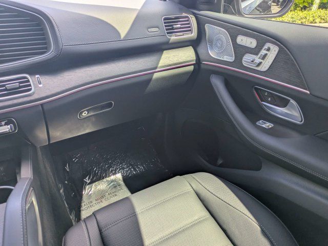 Used 2026 Mercedes-Benz GLS 580 4MATIC image 16