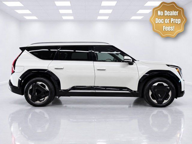 Used 2024 Kia EV9 Land AWD/4WD image 1