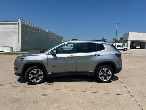 Used 2021 Jeep Compass Limited AWD/4WD image 2