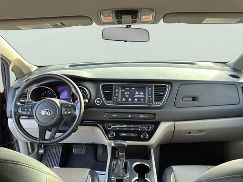 Used 2019 Kia Sedona EX FWD image 27