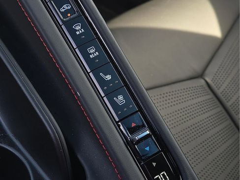 Used 2024 Chevrolet Corvette Stingray Premium Cpe w/ Z51 Performance Package image 14