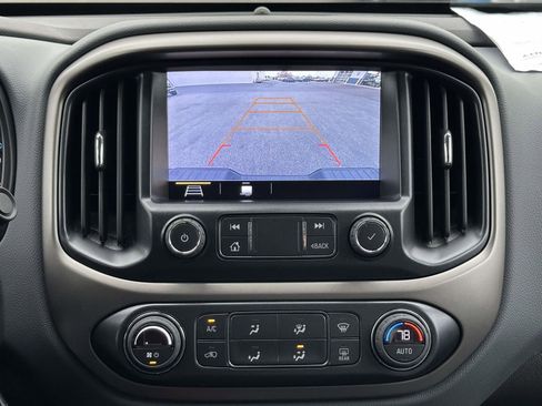 Used 2022 Chevrolet Colorado Z71 w/ Z71 Midnight Edition image 21