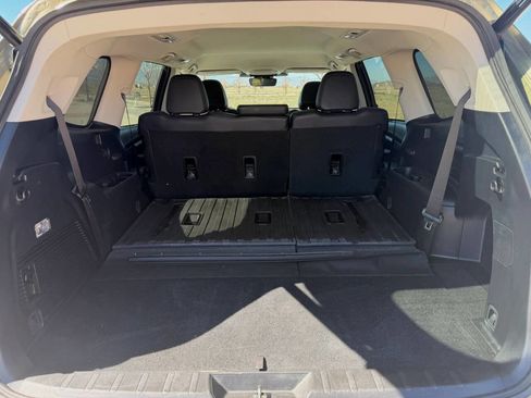Used 2023 Subaru Ascent Limited image 11