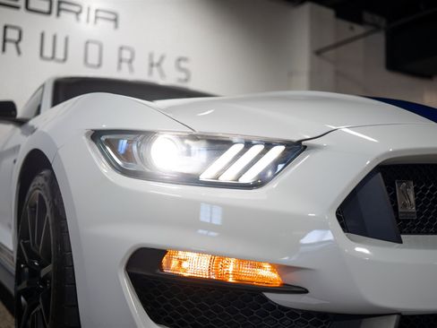 Used 2016 Ford Mustang Shelby GT350 w/ Technology Package image 16