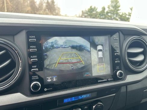 Used 2023 Toyota Tacoma TRD Off-Road w/ Advanced Technology Package image 20