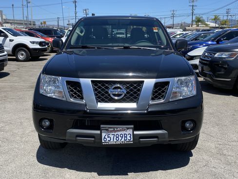 Used 2020 Nissan Frontier SV RWD image 3