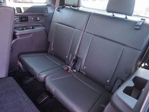 Used 2025 Hyundai Santa Fe Limited image 21